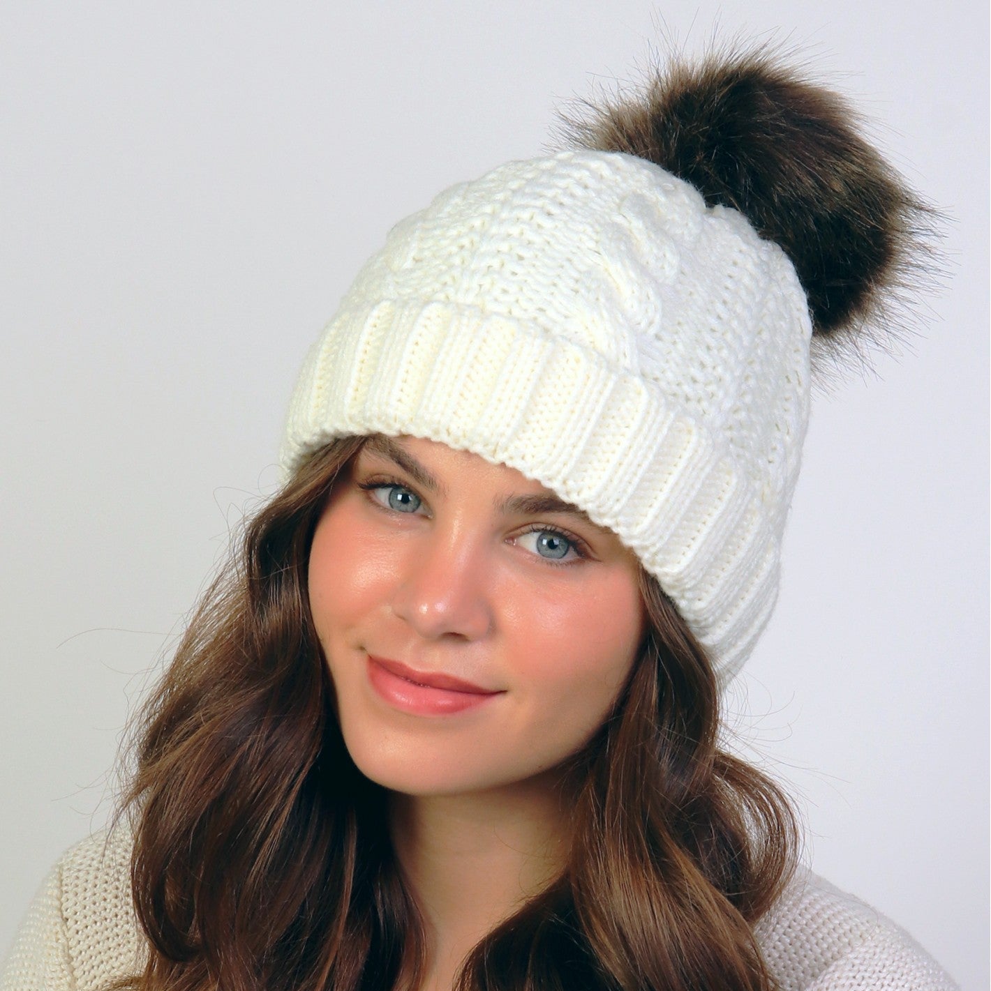 Women's Knitted Hat w/Pom-Pom Assorted