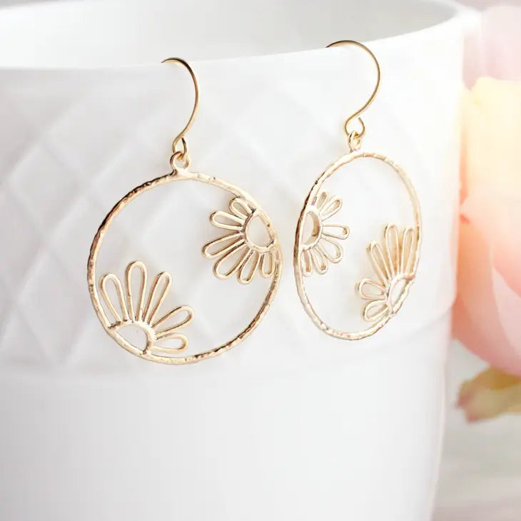 Earrings- Daisy Dangle Gold Floral Filigree