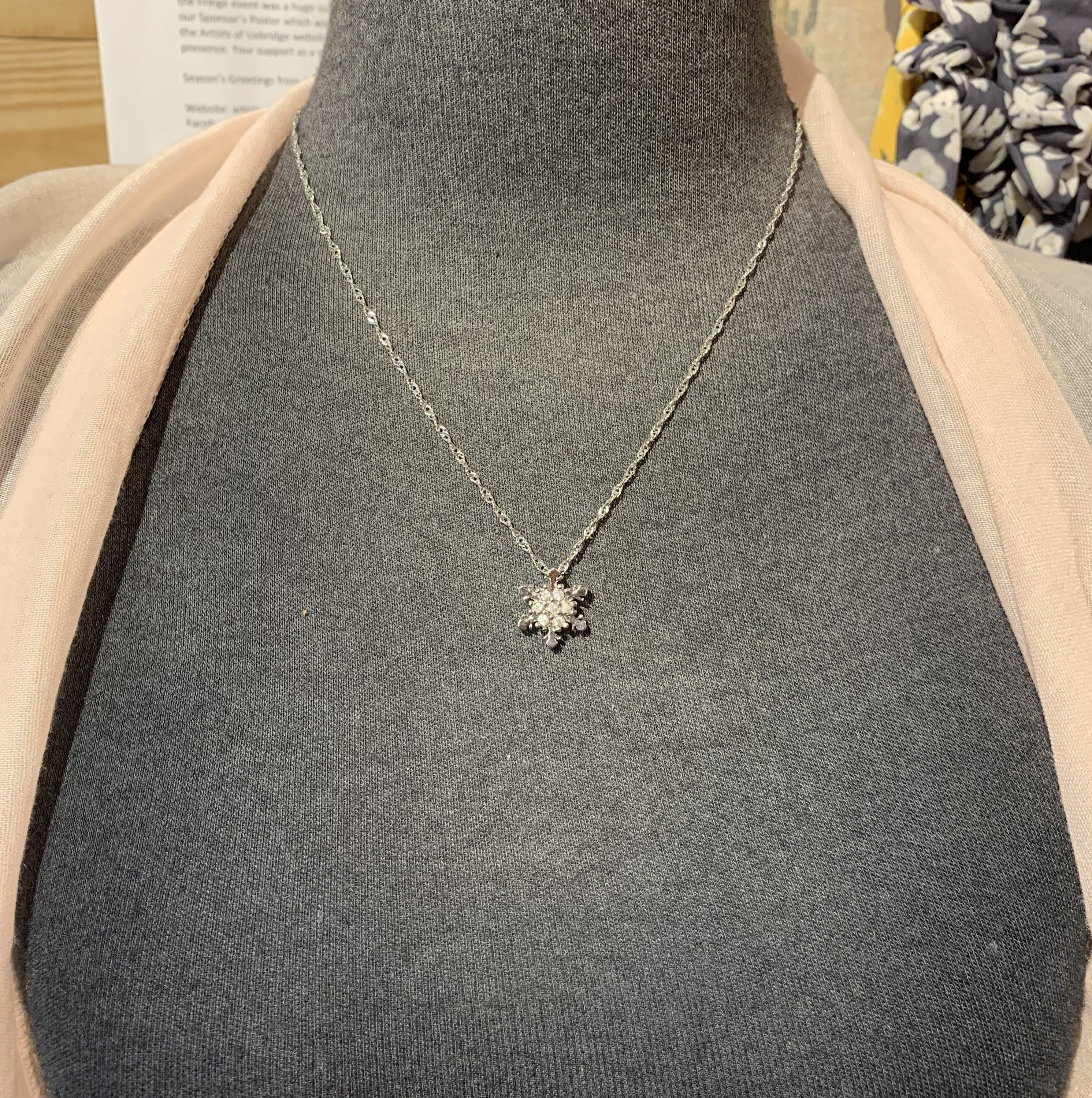 CRD - Necklace - Winter Snowflake